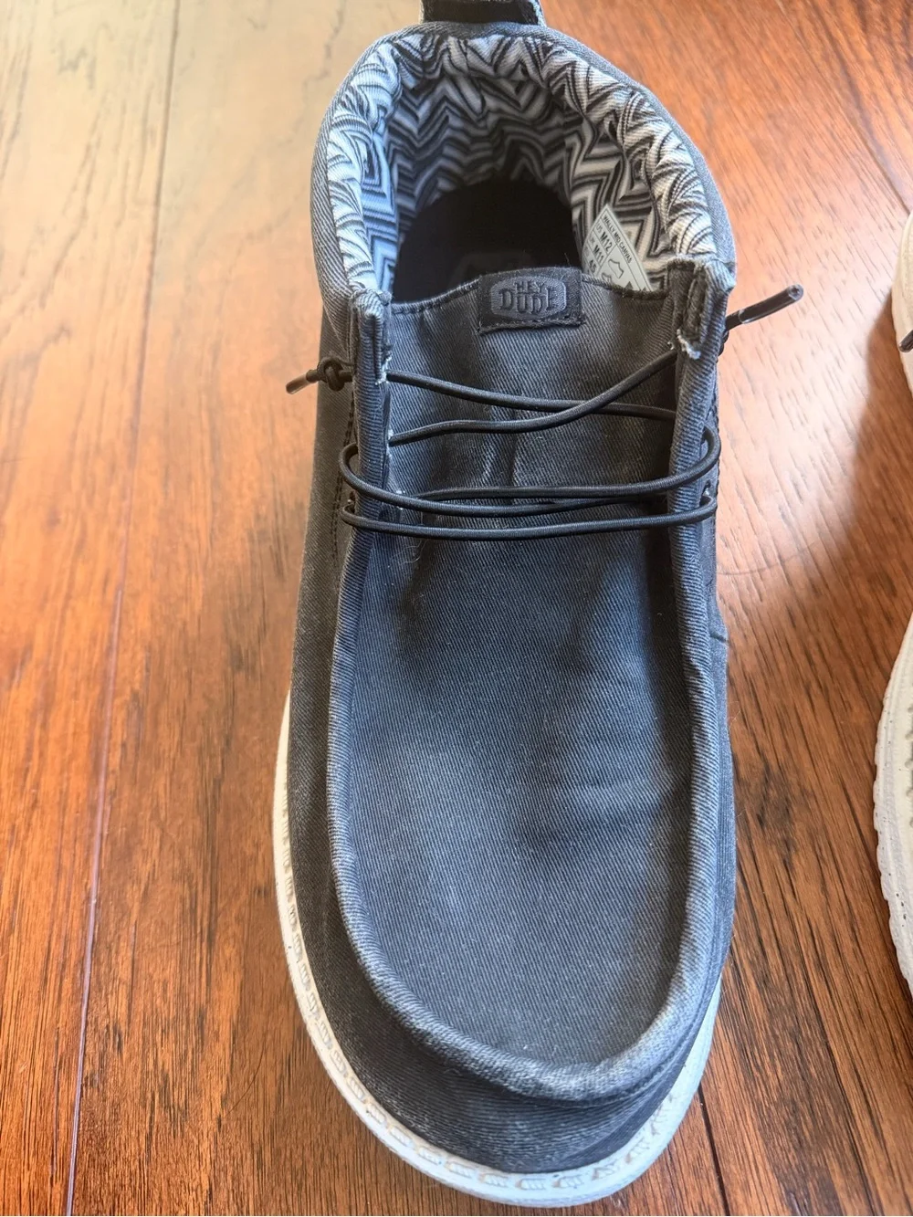Hey Dude Wally mid canvas shoe. Size 12.